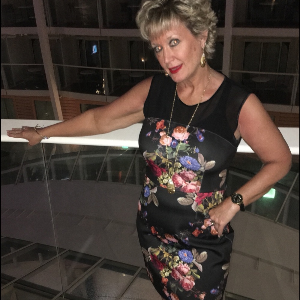 Ladies Dress Bought in Hamptons, worn 1x